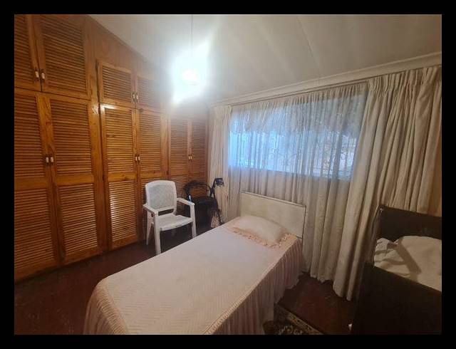 3 BEDROOM HOUSE FOR SALE IN REDFERN